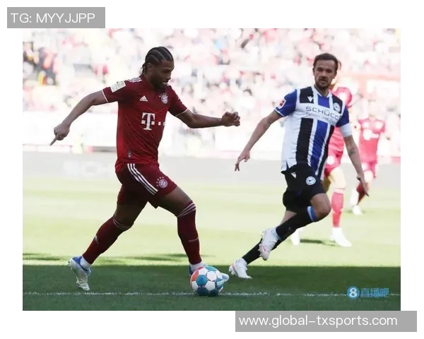 法尔克透露拜仁续约于帕梅卡诺签字费不会达到戴维斯水平 法尔克透露拜仁续约于帕梅卡诺签字费不会达到戴维斯水平