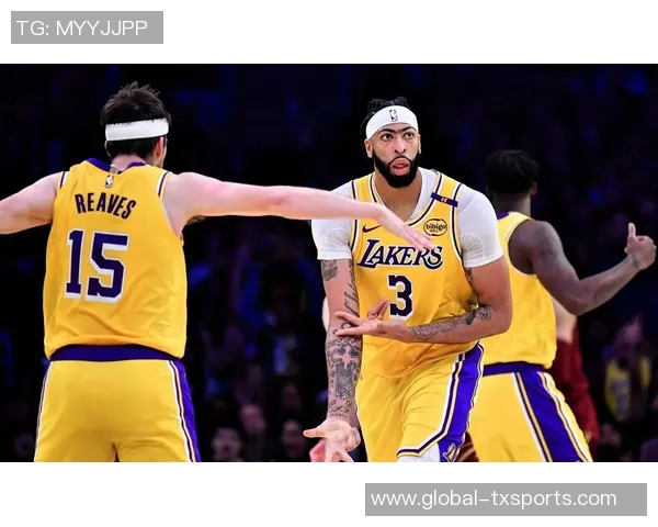 里夫斯回忆浓眉被交易时的反应称以为是玩笑话 里夫斯回忆浓眉被交易时的反应称以为是玩笑话