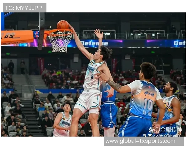 乐福盛赞杨瀚森天赋出众与他并肩作战让我倍感快乐 乐福盛赞杨瀚森天赋出众与他并肩作战让我倍感快乐