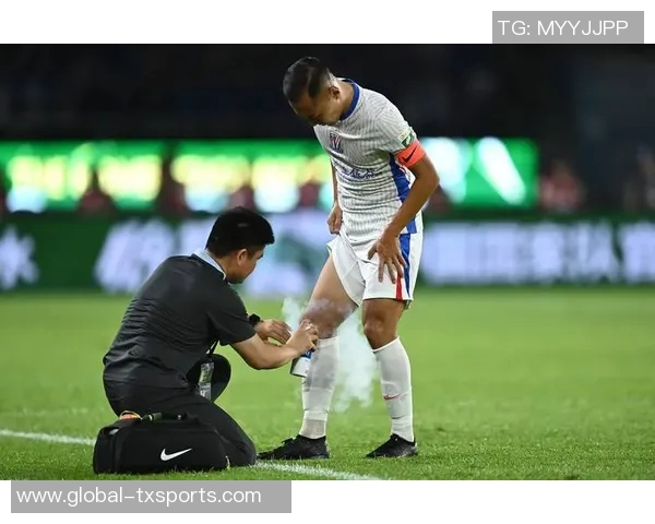 埃贝尔赞迪亚斯攻防兼备的出色表现展现了积极防守的精神 埃贝尔赞迪亚斯攻防兼备的出色表现展现了积极防守的精神