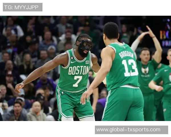 迈克布朗在勇士拓展进攻理念但坚实防守基础依然不可或缺