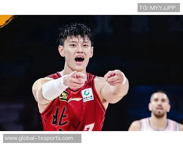 曾凡博NBA中国赛表现平平首战无出手次战坐冷板凳引关注