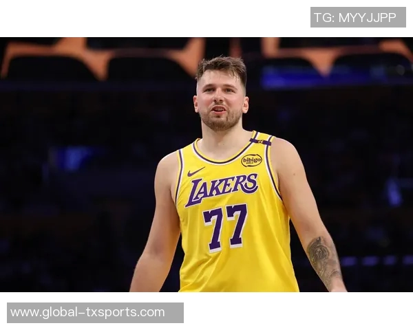 FIBA转发山寨球星合照引发热议大声喊出詹姆斯东契奇库里的名字 FIBA转发山寨球星合照引发热议大声喊出詹姆斯东契奇库里的名字