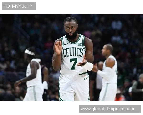 杰伦布朗称赞蒂尔曼表现出色末节发挥堪称现象级的全能球员