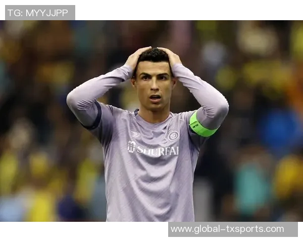 C罗本赛季表现出色代表俱乐部和国家队出战17场贡献16球2助攻 C罗本赛季表现出色代表俱乐部和国家队出战17场贡献16球2助攻